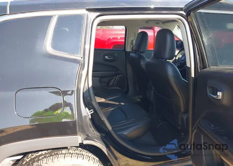 2018 Jeep Compass Limited 4X4 from USA, damaged, VIN 3C4NJDCB8JT334031